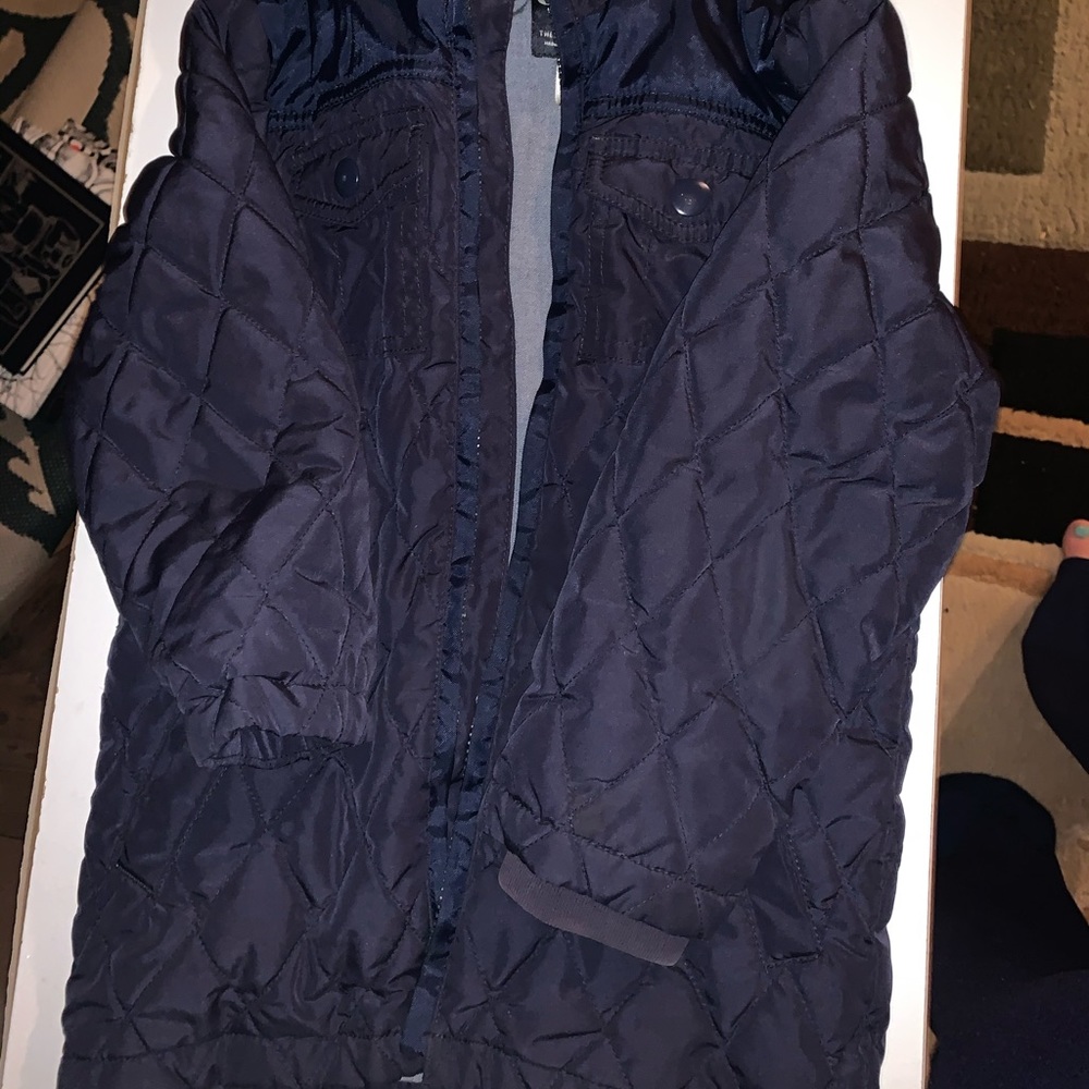 Light weight coat size 6